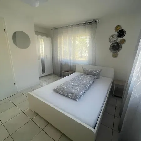 Gaestehaus Metropolitan בית הארחה רוסט