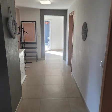 בית הארחה Gaestehaus Metropolitan 3*