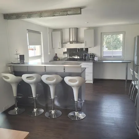 בית הארחה Gaestehaus Metropolitan 3*