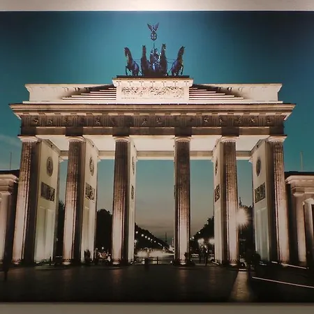 Gaestehaus Metropolitan בית הארחה רוסט